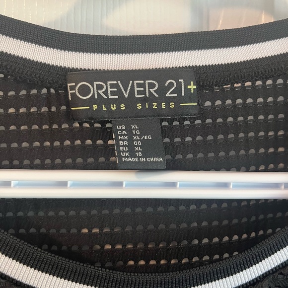 Forever 21 Plus | Mesh Top - Picture 3 of 6